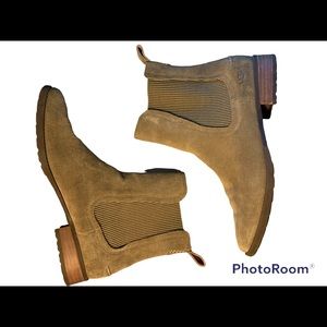 UGG Chelsea boots